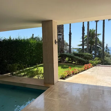 Appartamento In Cannes With Terrace In Private Vallauris